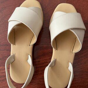 Nisolo Women's All-Day Cross Strap Sandal Size 5 in Bone